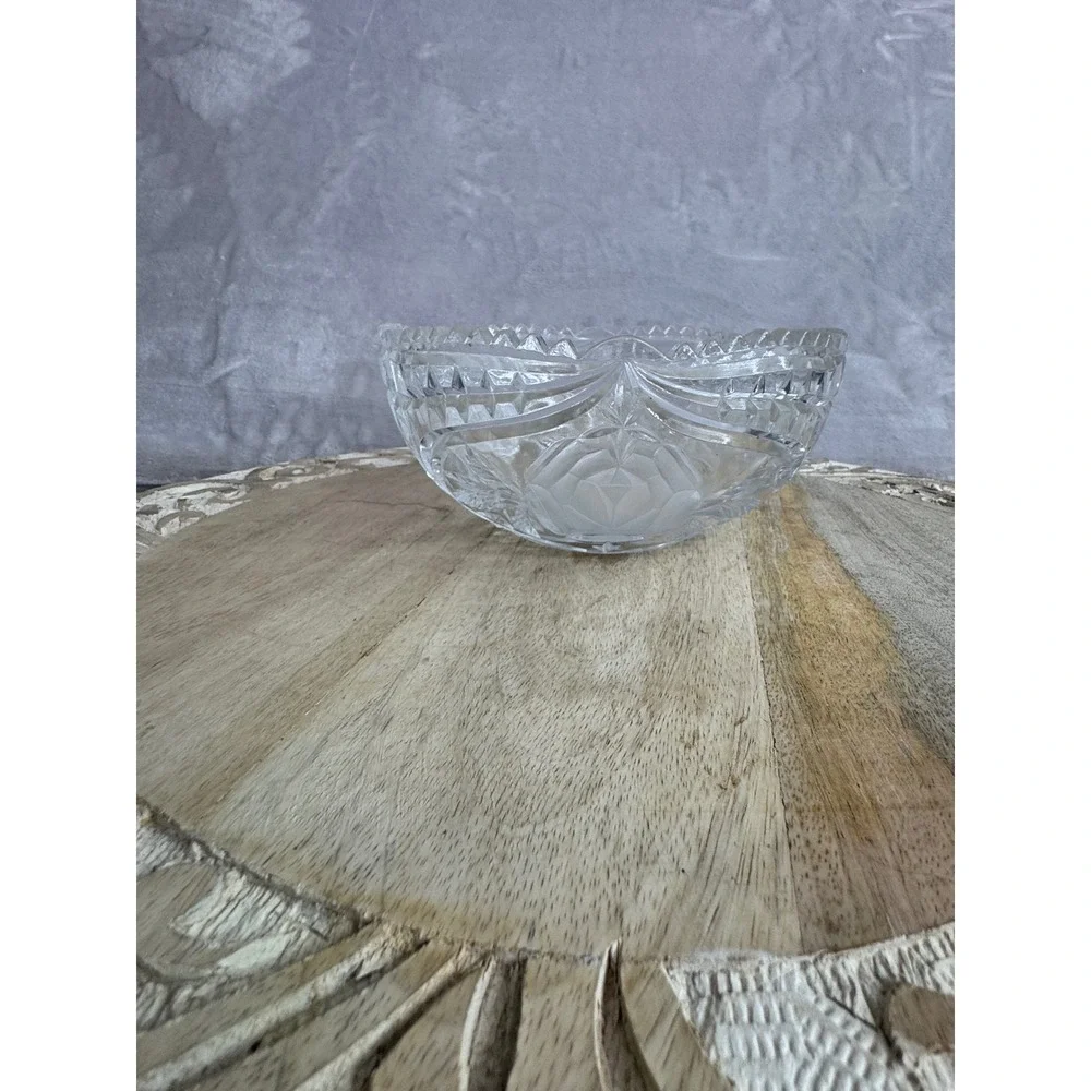 Vintage Frosted Rose Crystal Glass Bowl Scalloped‎ Floral Candy Dish 7